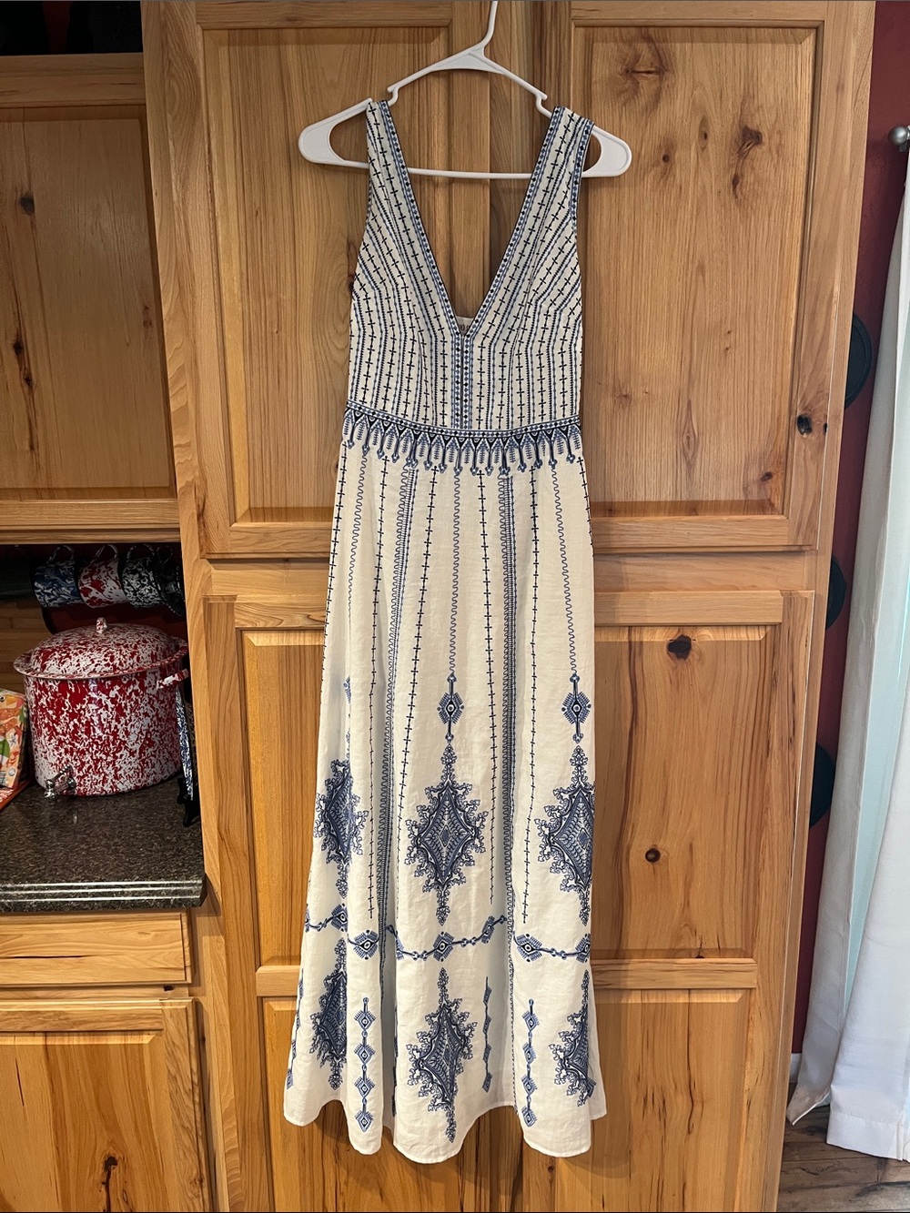 EMPORIO SIRENUSE Nellie Astragal Embroidered Sleeveless Maxi Dress, size 36